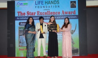 Director Chandrakant Singh and Actress Sezal Sharma received best Indian short film award for ‘Parchaaiyaan’