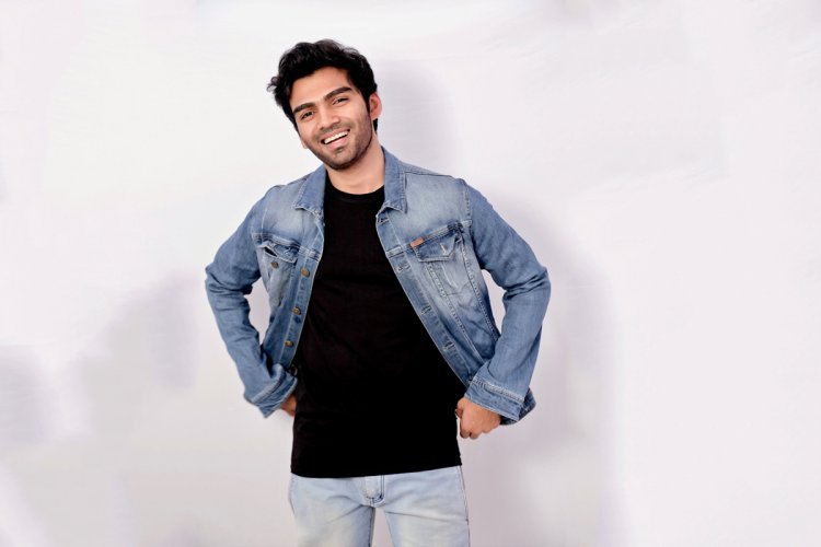 Experience the Magic of Niraj Chauhan in ‘Yaatrigan Dhyan De’: A Film that Will Leave You Spellbound